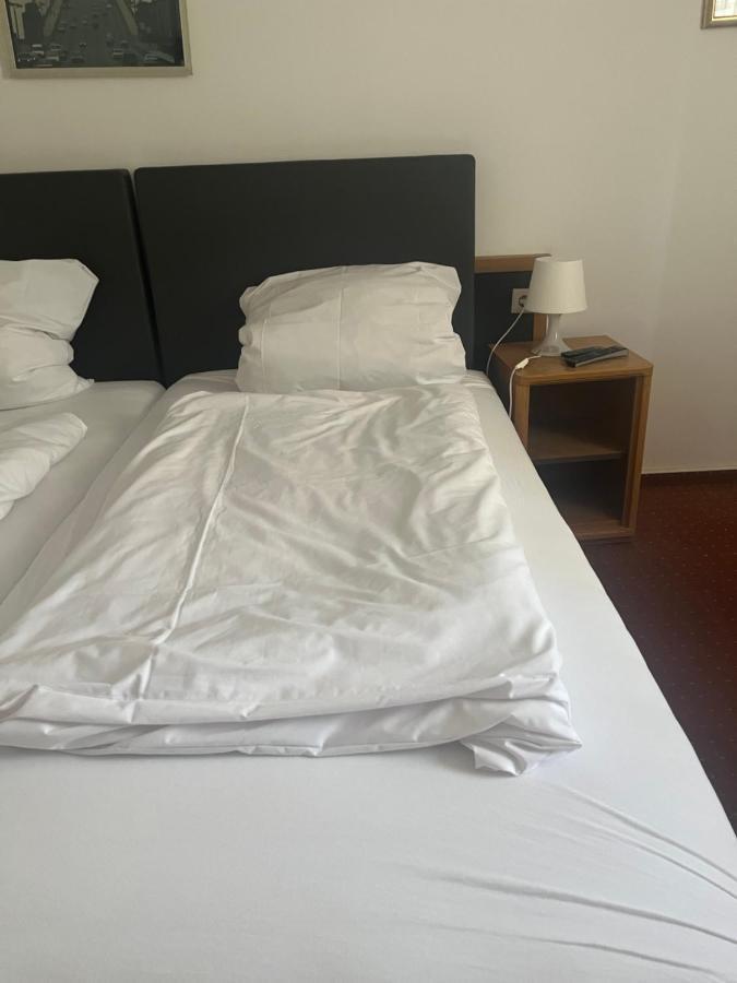 Hotel Zum Taunus Eppstein Εξωτερικό φωτογραφία