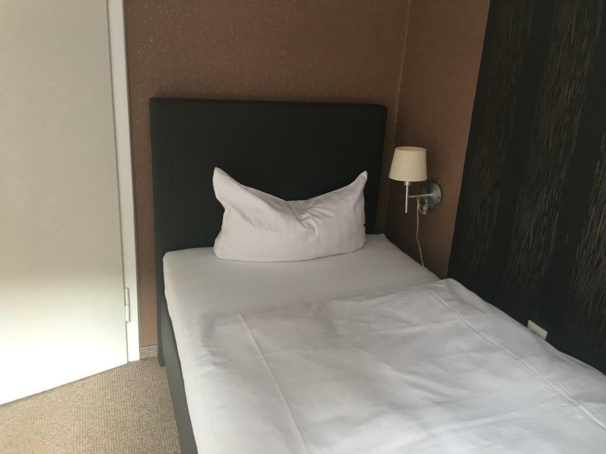 Hotel Zum Taunus Eppstein Εξωτερικό φωτογραφία