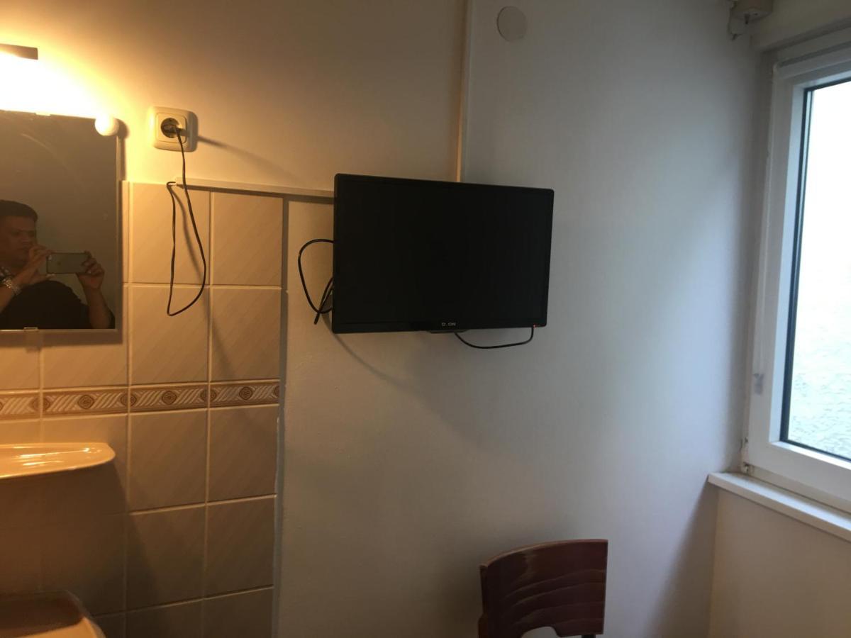 Hotel Zum Taunus Eppstein Εξωτερικό φωτογραφία